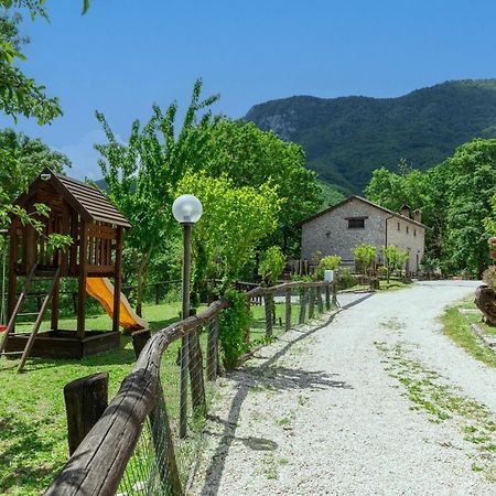 Agriturismo La Ferrera Varco Sabino Exterior foto