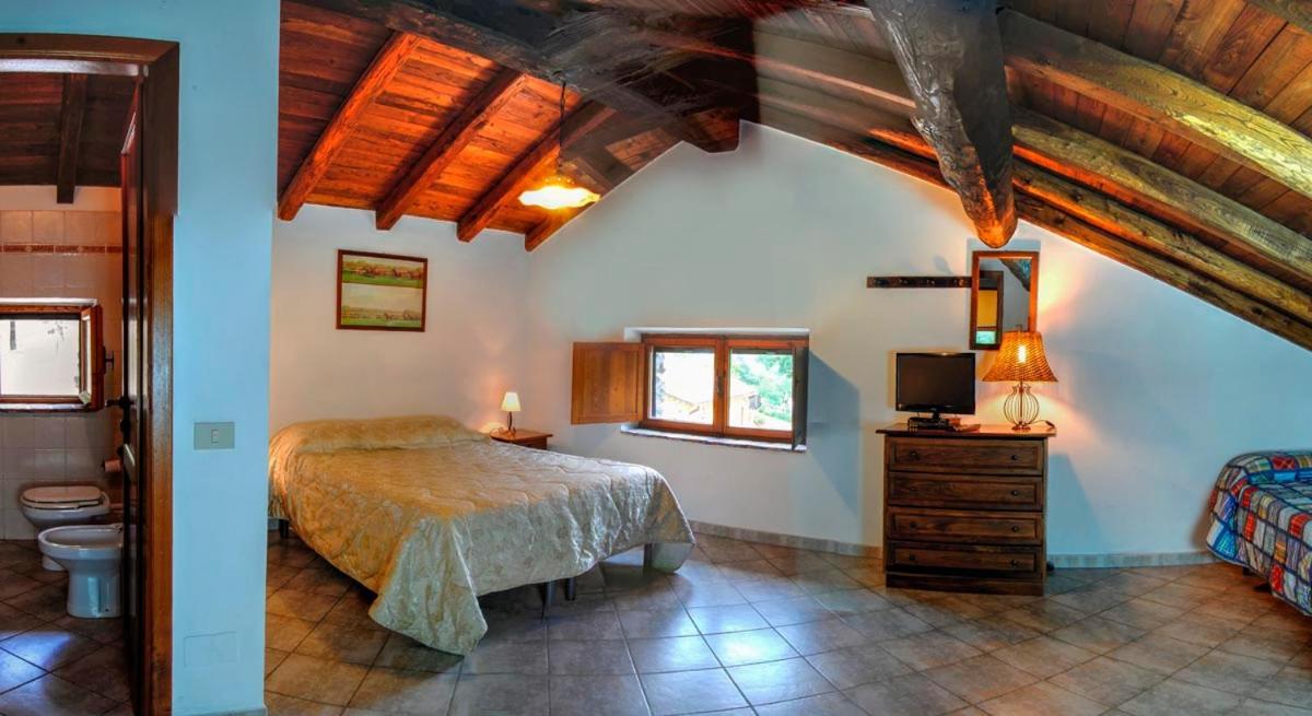 Agriturismo La Ferrera Varco Sabino Exterior foto